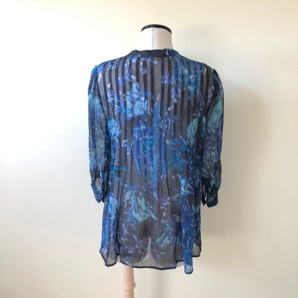 Joie Anthropologie Flowy Floral silk blouse size M - Picture 6 of 7